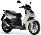 2005 Aprilia Sportcity 200 photo